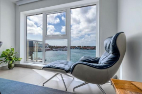 Magnificent 2 Bedroom Corner Condo With The View